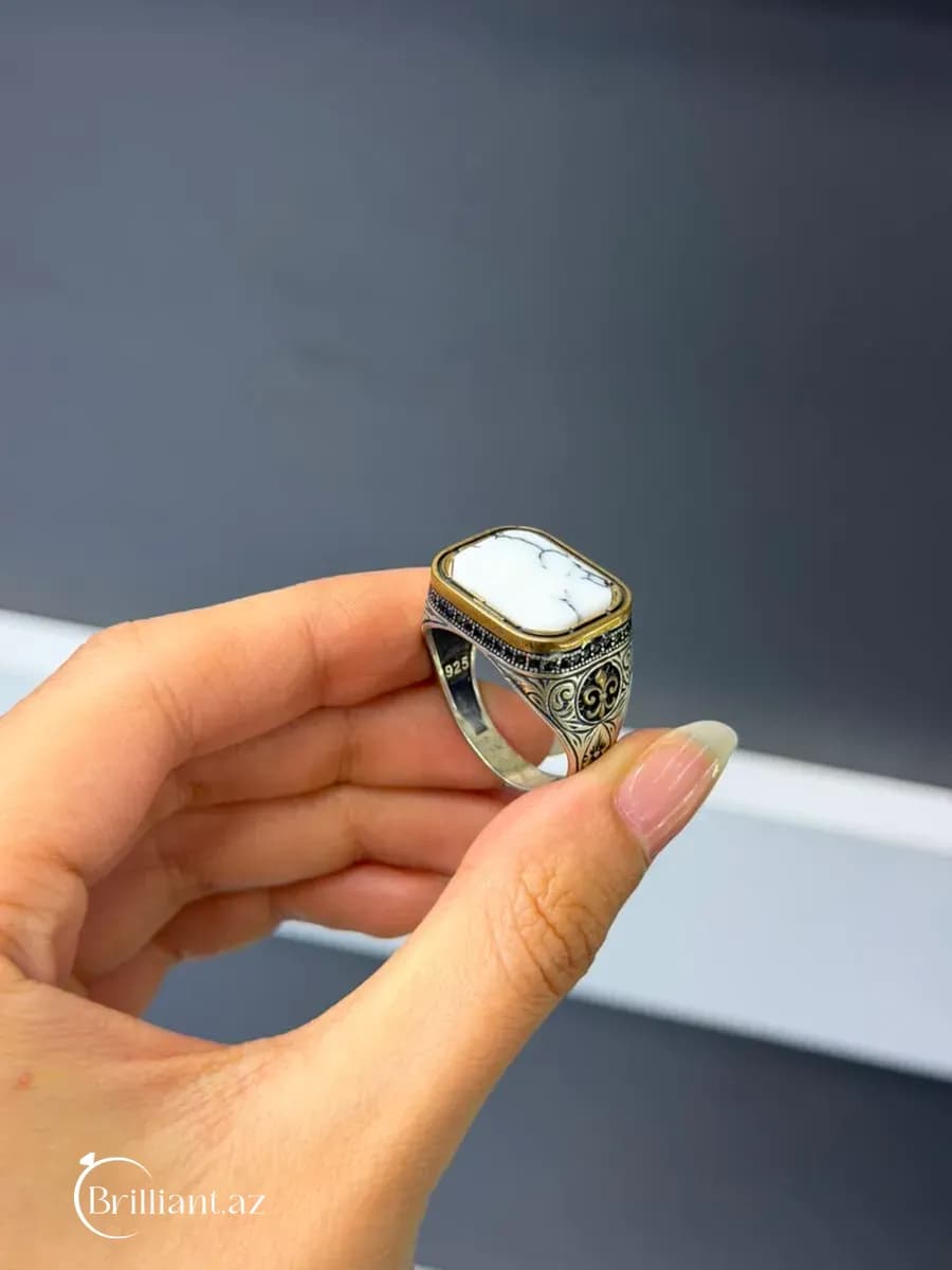 Gümüş kişi üzüyü- Ağ Daşlı Vintage