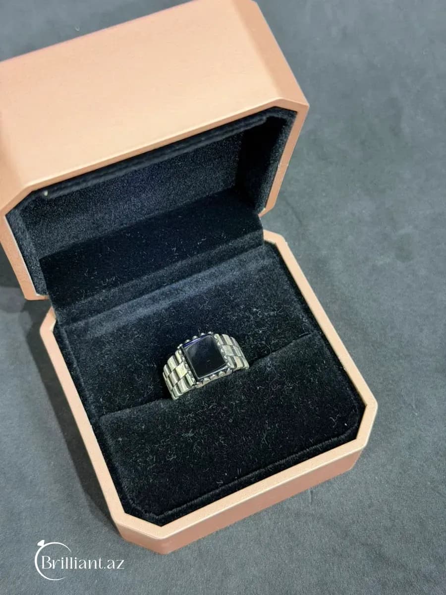 Rolex Qandal Naxışlı, Düzbucaqlı Qara Daşlı Eksklüziv Bəy Üzüyü